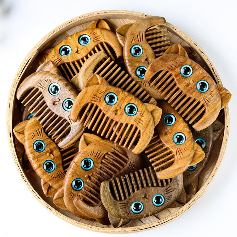 Buddha Stones Simple Cat Pattern Green Sandalwood Cure Portable Comb